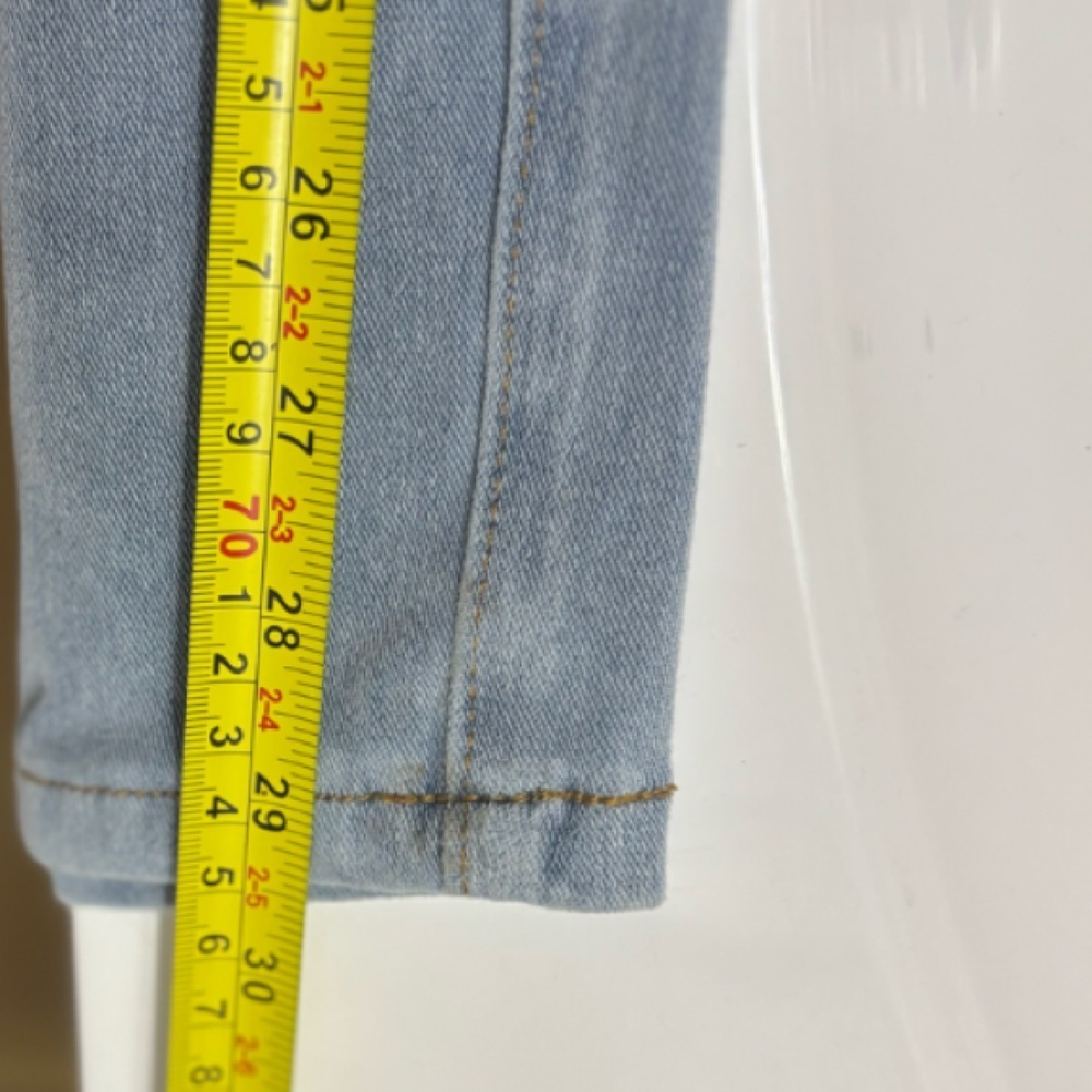 NWT Elleven Jeans Light Blue Loose Fit Straight Leg High Waisted Womens Large - Picture 13 of 16